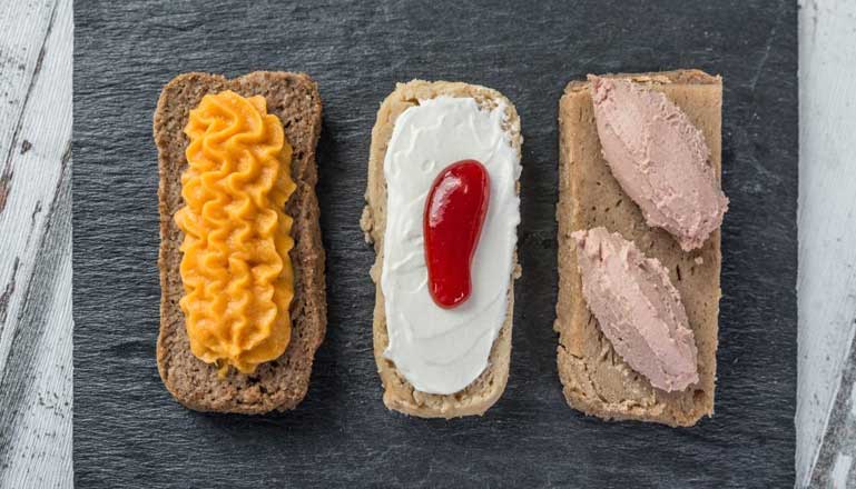 Dysphagie und Ernährung: Wenn spezielles SmoothBrot das Frühstück wieder erleichtert